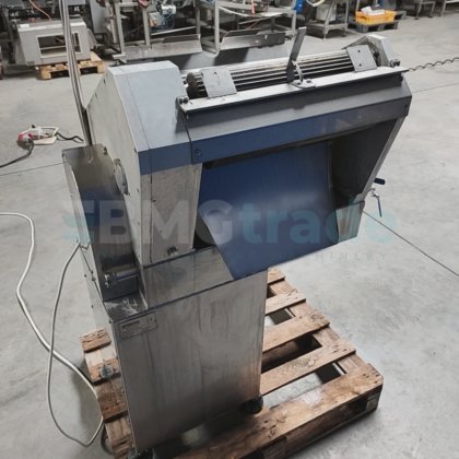 2016 SPOMASZニーディングマシン