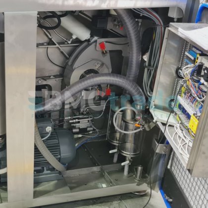 真空切割机 NOMA KN-550 V Nowicki