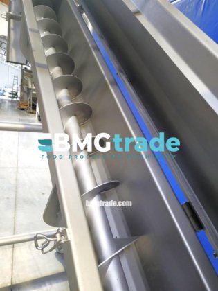 配备 Kromel 产品粉碎机的螺旋输送机