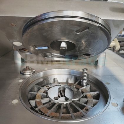 1999 汉德曼真空灌装机 VF200B