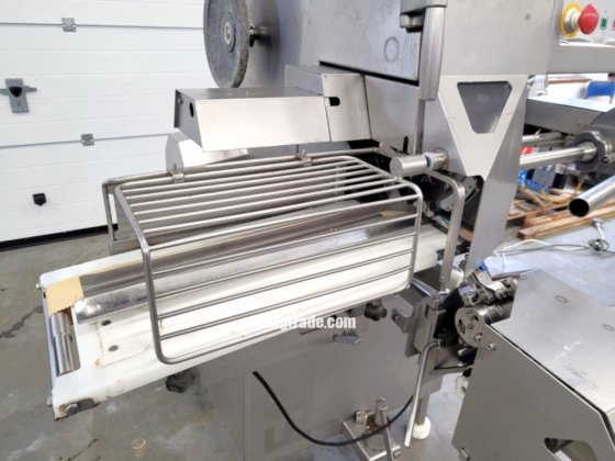 PolyClip FCA3463 剪线机，带循环装置