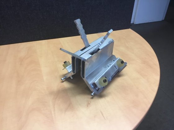 WNS 导向滑架与 RAS 管道封口机和管道拉链兼容