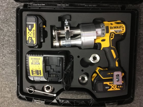 WNS バッテリー式スウェージングマシン