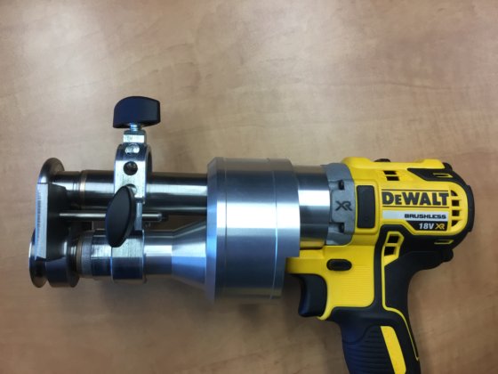 WNS バッテリー式スウェージングマシン