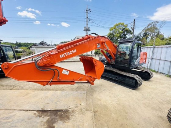 2010 日立 ZX225US-3 二手、美观、新铲斗、高速、4 向多路挖掘机