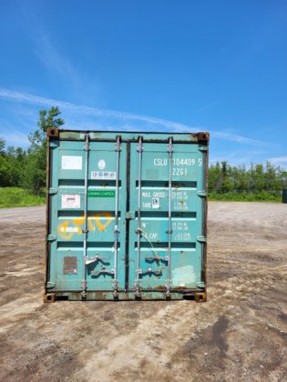 20 ft. Shipping Container w/ contents in Trois-Rivières, Quebec, Canada