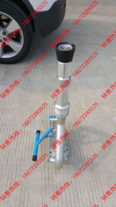 新款自定位洒水车水炮