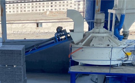 レンガ作りにおける遊星コンクリートミキサー