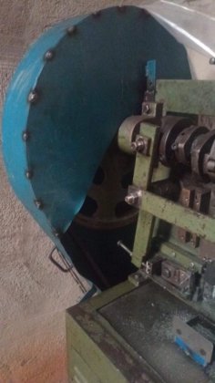 Manek Staple Machine