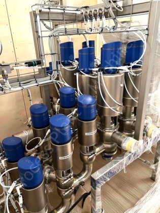 2021 未使用 アルファ・ラバル駆動バルブマニホールド - 18x