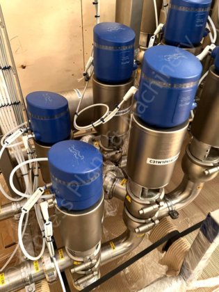 2021 从未使用过的阿法拉伐驱动阀歧管 - 18 个阀门