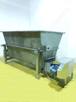 2,500Lステンレス製ツインスクリューフィーダー