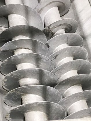 2,500Lステンレス製ツインスクリューフィーダー