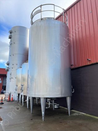 30,000Lステンレス製断熱クラッド垂直タンク