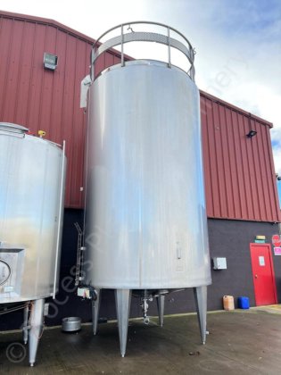 30,000Lステンレス製断熱クラッド垂直タンク