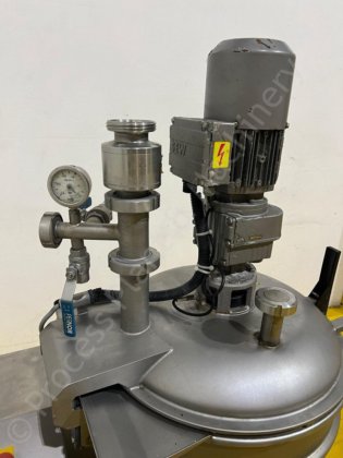 2010 60 升 Stephan UM