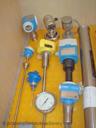 不同的阀门、流量计和备件的范围