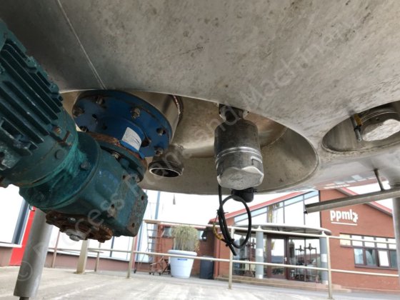 25,000升316级不锈钢保温箱，带桨式混合器