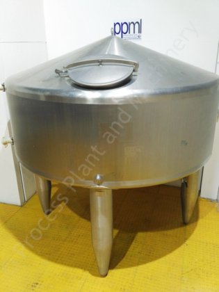 3,500リットル APV ステンレス製シングルスキン ホールディングタンク