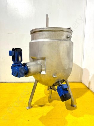 1,000 升 Giusti 夹套罐,表面刮削式过度混合,底部高剪切