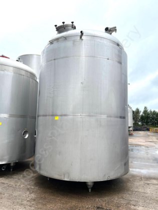 19,600 升不锈钢夹套罐，带多桨混合器