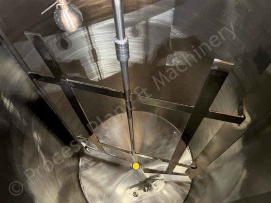 2,000升不锈钢夹套罐，带顶部安装的全清洗搅拌器