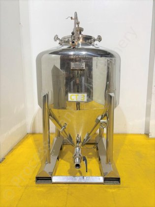 800升316级不锈钢锥形传输罐