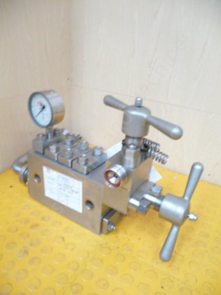 APV Gaulin Lab 60 スペア交換用ホモジナイザーブロック