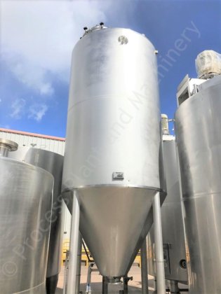 2010年7,914升316级不锈钢夹套立式保温箱