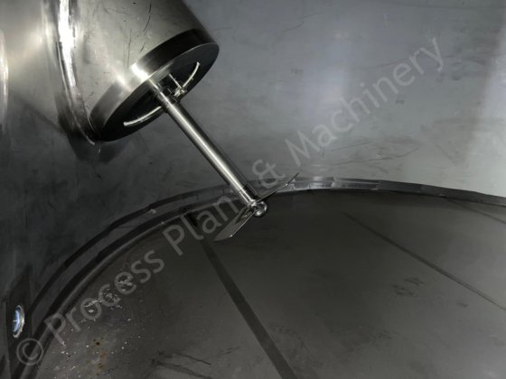 80,000 升不锈钢隔热包覆储液罐