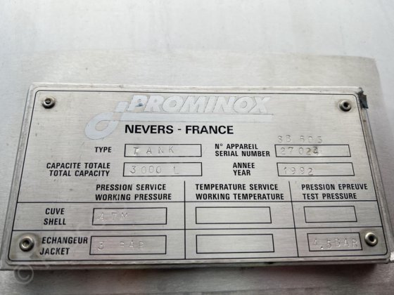 トップマウントパドルミキサー付き3,000Lステンレススチールジャケットタンク