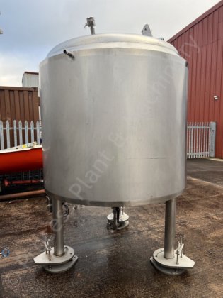 2,500 L ステンレススチール製ジャケット付き縦型ホールディングタンク