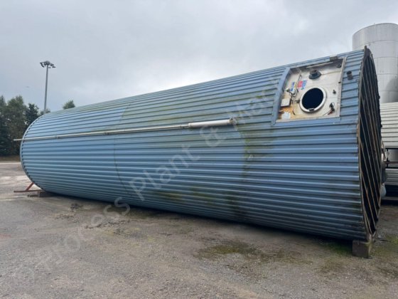 135,000 升不锈钢保温包覆液体储存筒仓