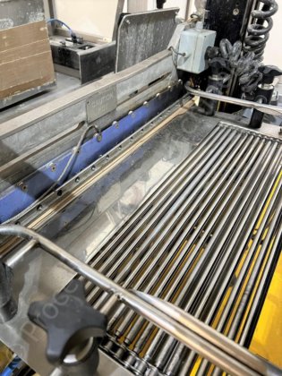 Yorkshire Packaging SS 120 熱収縮包装機