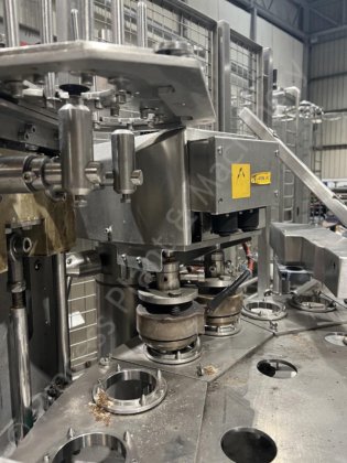 不完整的 Regal 旋转罐灌装机 - 仅零件