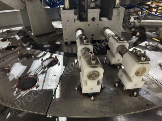 2016 Flexi-Pak 1805 回転式ポット充填機