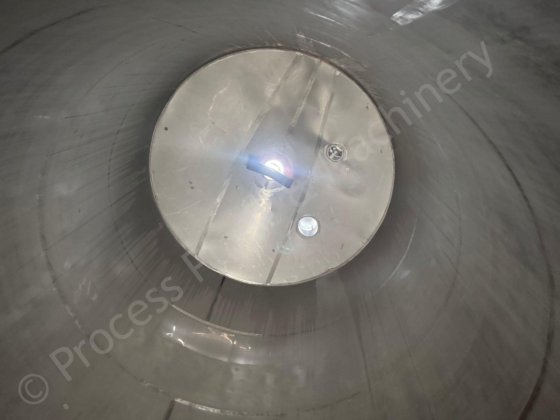 60,000 升不锈钢夹套型绝缘和包覆液体储存筒仓