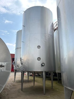 30,500 升带式搅拌机的不锈钢保温包层罐