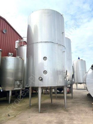 30,500 升带式搅拌机的不锈钢保温包层罐