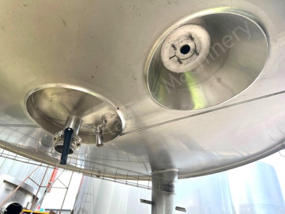 30,500 升带式搅拌机的不锈钢保温包层罐