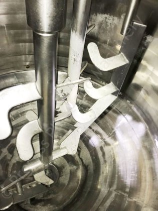 2004年1,200升Limitech水箱,带顶部安装的全刮式表面搅拌器