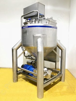 2004年1,200升Limitech水箱,带顶部安装的全刮式表面搅拌器