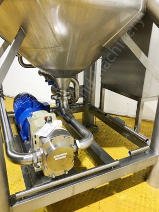 2004年 1,200Lリミテックタンク、トップマウント型フルスイープスクレイプサーミキサー付