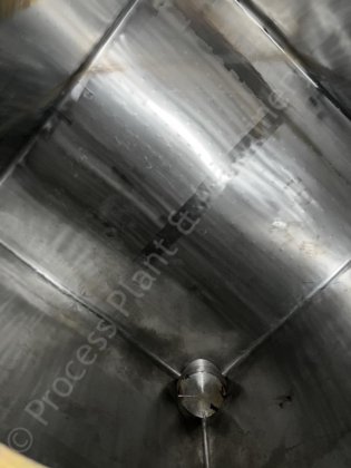 4,000升QB食品技术夹套式高剪切混合器，安装在称重传感器上
