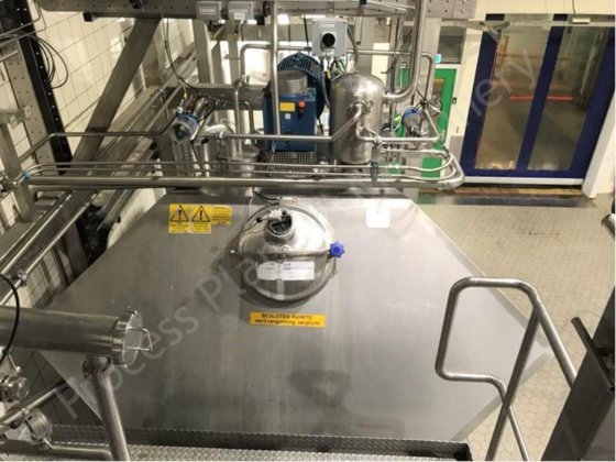 4,000升QB食品技术夹套式高剪切混合器，安装在称重传感器上