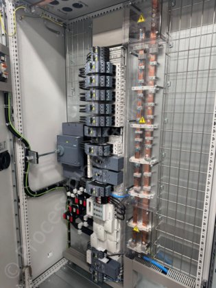 未使用のテトラパックMCCキャビネット