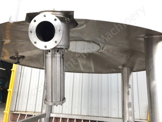 15,000Lステンレス製断熱タンクとトップマウント型マルチパドルミキサー