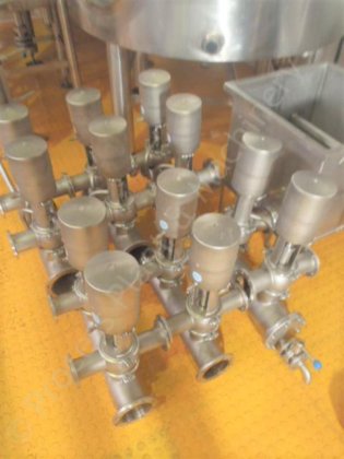 四槽和双通道 CIP 系统的组件