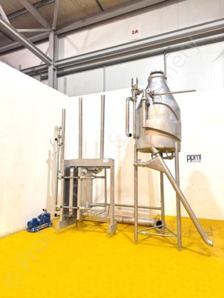 配备 AM10 热交换器的阿法拉伐 DC-1000L 真空脱气系统