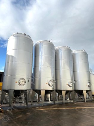 60,000 L シュワルテミルフォー 超清浄無菌ジャケットタンク ボトムエントリーミキサー付